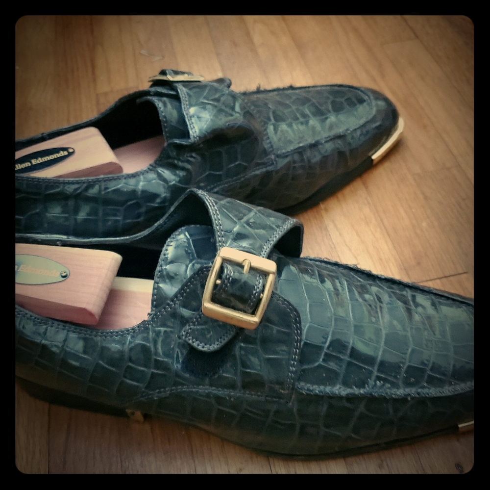 Dress shoe